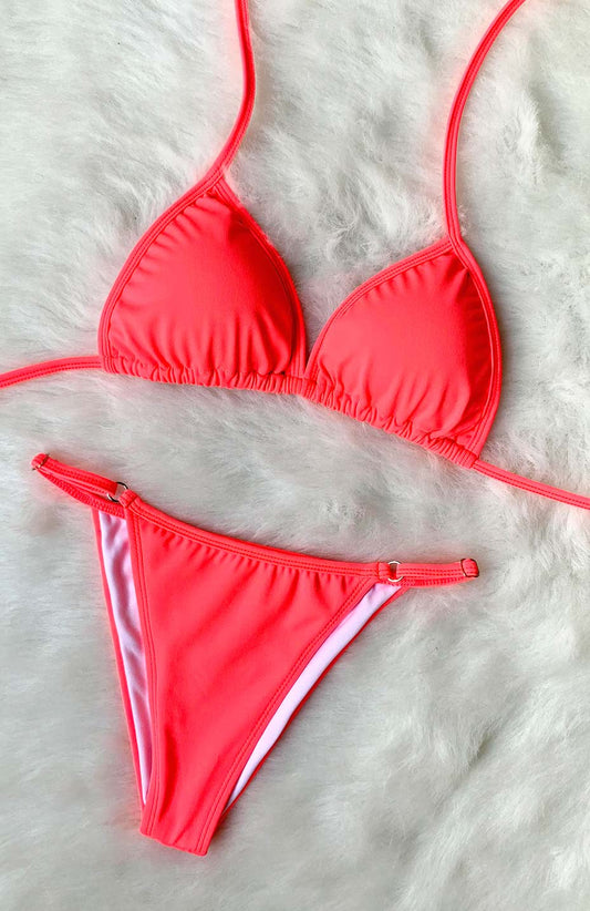Bikini Tipo Tanga color Coral Fosforescente
